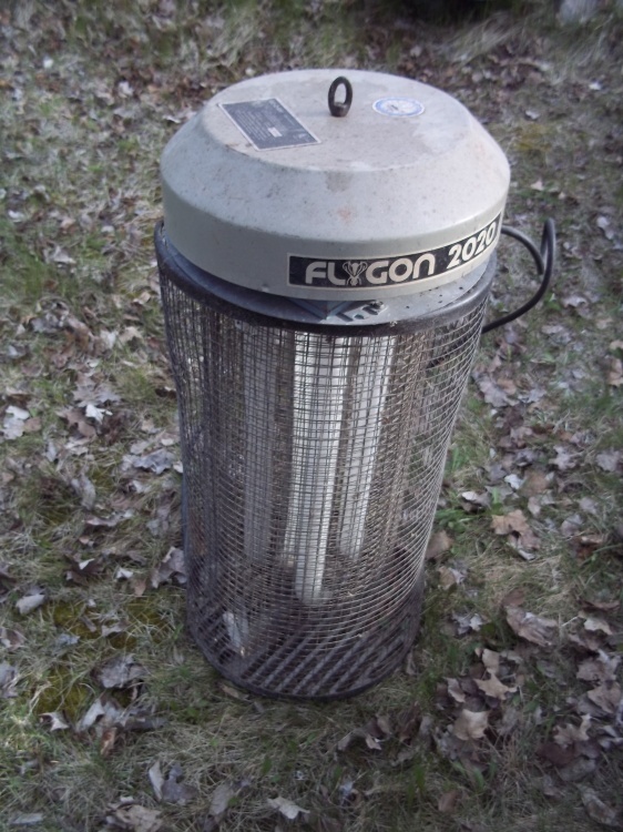 lot 242 image: Large Bug Zapper