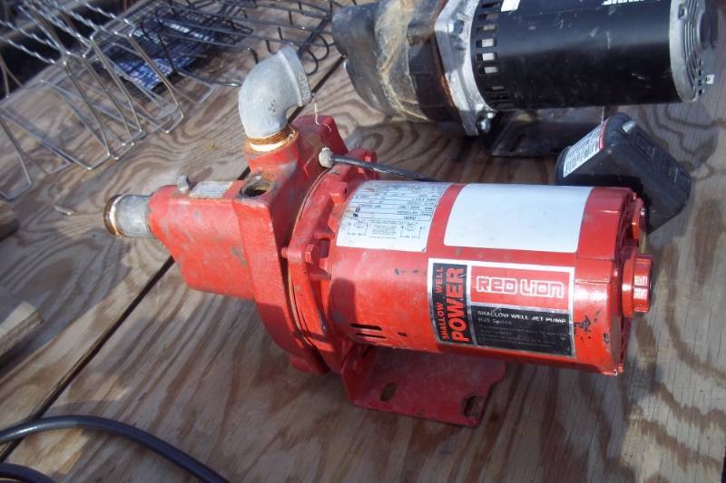 lot 272 image: Red Lion shallow well jet pump