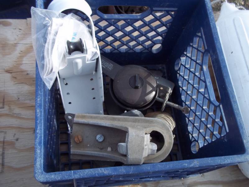 lot 286 image: Crate with boat anchor parts