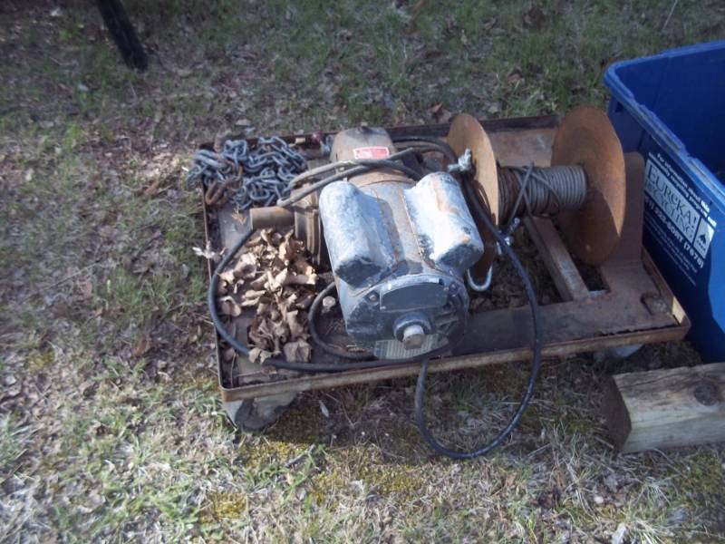 lot 287 image: Electric heavy duty winch