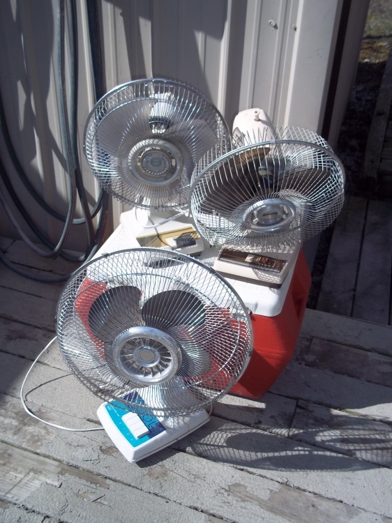 lot 330 image: Lot of 3 fans with cooler