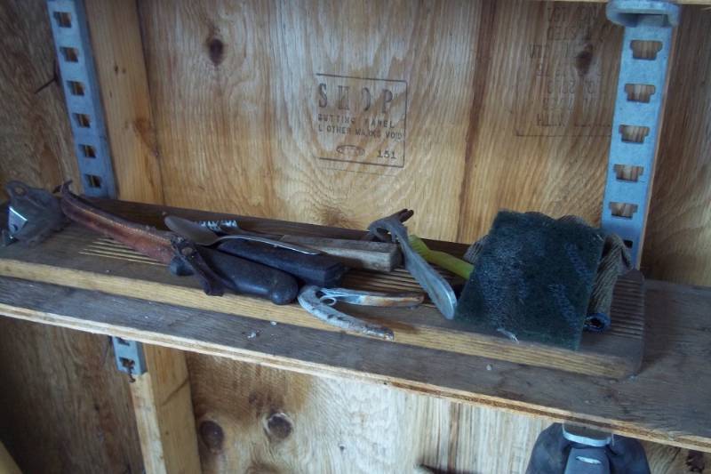 lot 342 image: Fish cleaning set includes knives, scalers, cleaning board, etc