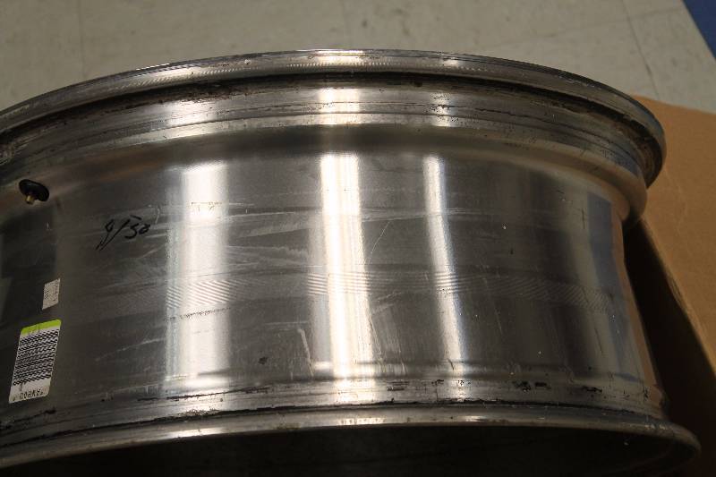 lot 12 image: Cadillac Polished Rim