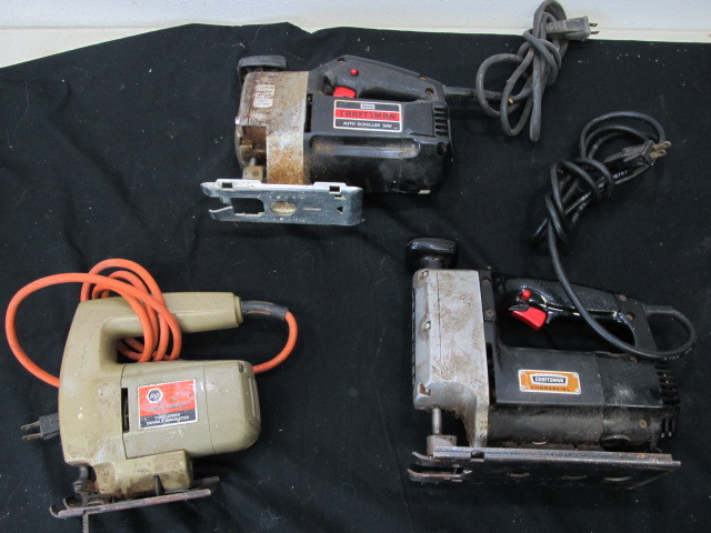 lot 40 image: Working Power ToolsSaws
