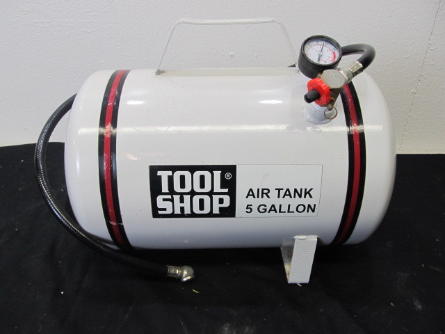 lot 41 image: LIKE NEW Tool Shop 5 Gallon Air Compressor