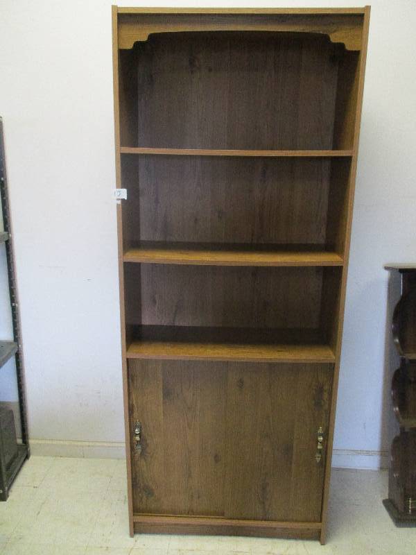 lot 13 image: Interior Shelf with Storage