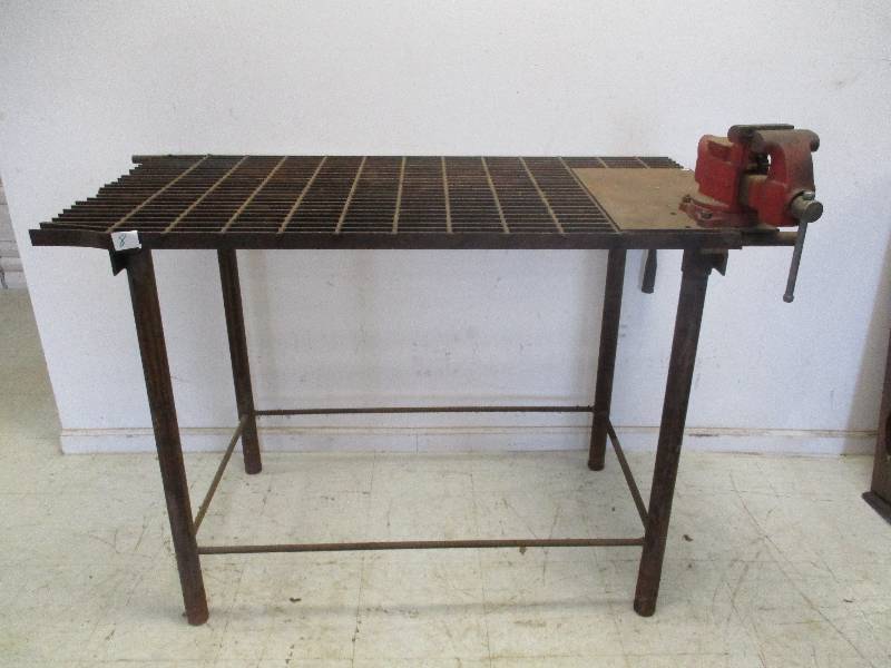lot 8 image: Welding Table