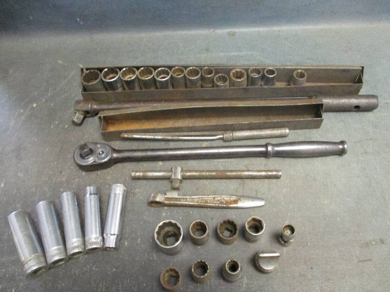 lot 42 image: Snap-On Tools