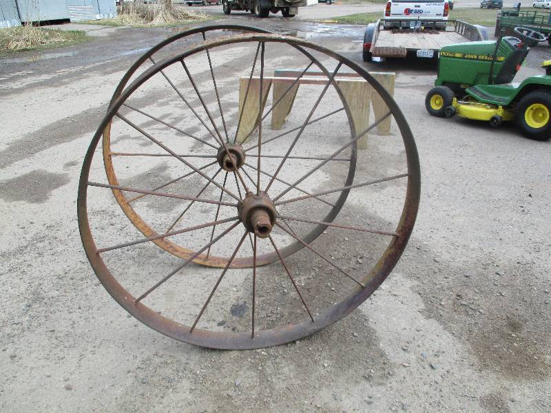 lot 109 image: Large Steel Spoke Wheels