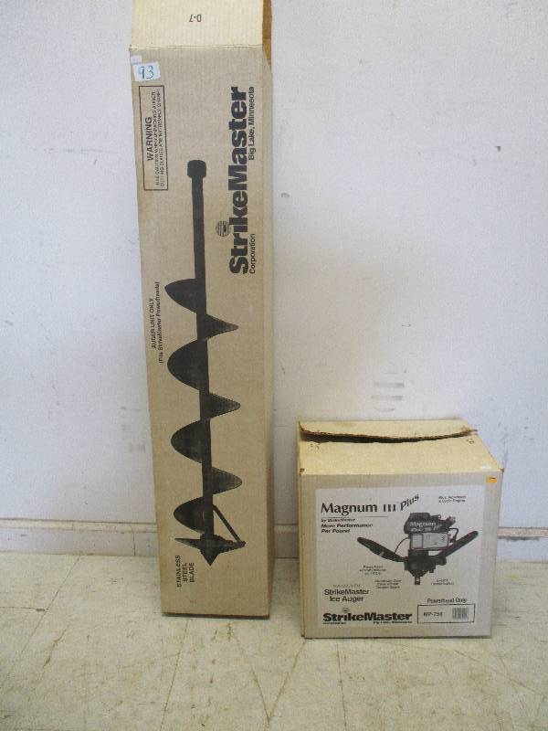 lot 93 image: Strike Master Ice Auger