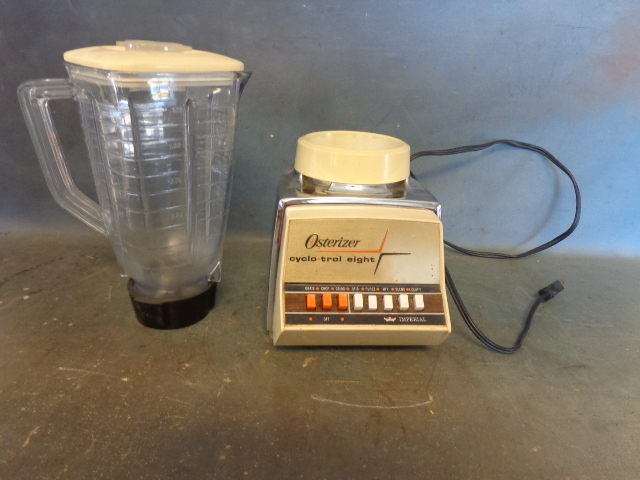 lot 108 image: Oster Blender