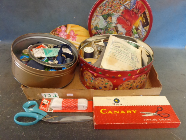 lot 122 image: Sewing supplies