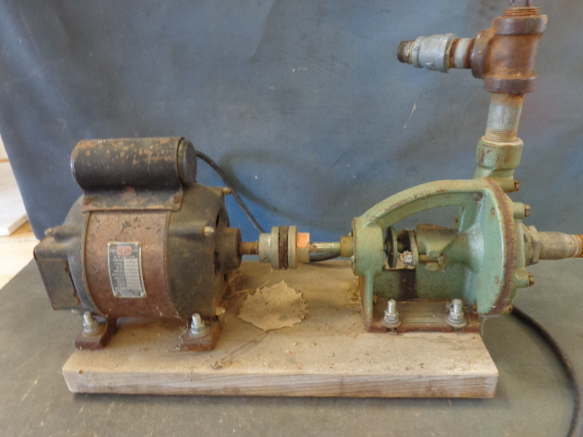 lot 142 image: Water Pump