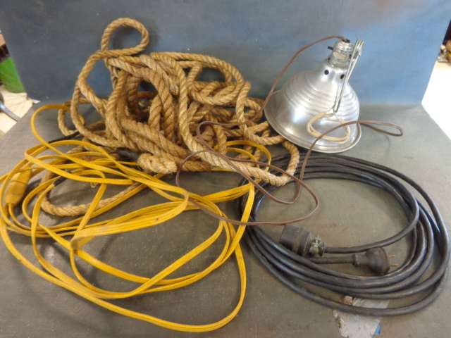 lot 171 image: Clamp Light and Extension Cords and Rope