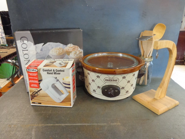 lot 184 image: Kitchen Items