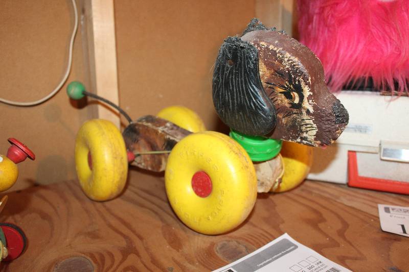 lot 1659 image: Vintage Childrens Toy