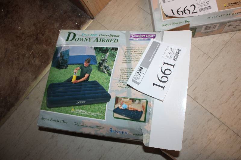 lot 1661 image: Comfort-Rest Twin Size Wave-Beam Downy Airbed