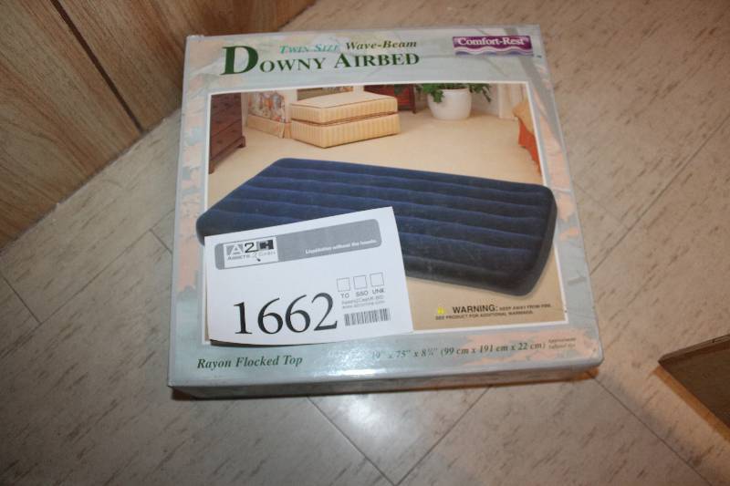 lot 1662 image: Comfort-Rest Twin Size Wave-Beam Downy Airbed