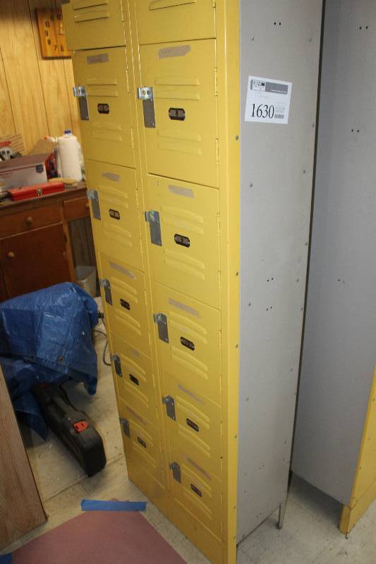 lot 1630 image: Metal Lockers