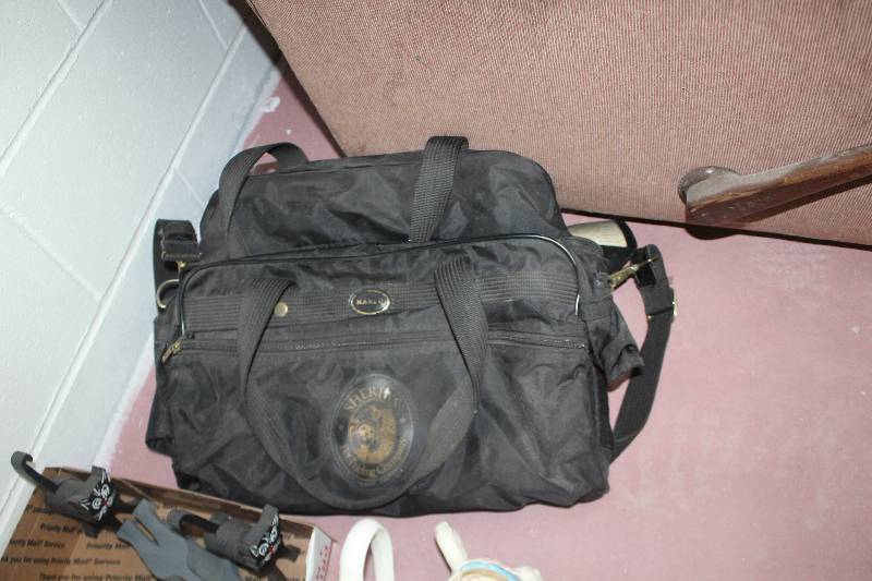 lot 1638 image: Pet Carrier
