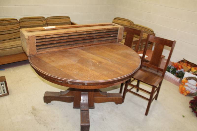 lot 1624 image: Round Wood Dining Table, 2-Chairs, 5-Leafs