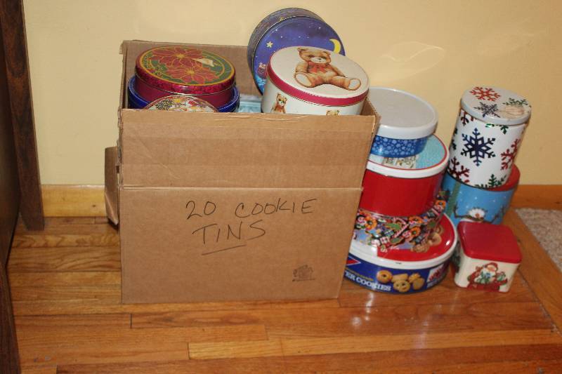 lot 1701 image: Decorative Tins