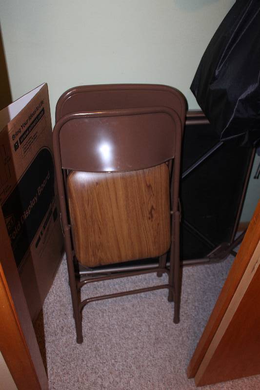 lot 1775 image: Lot of (4) Furniture Includes 2) Card Tables AND 2) Folding Chairs