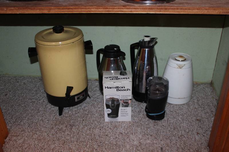 lot 1699 image: Floor Lot Includes Hamilton Beach Coffee Maker, Coffee Pots