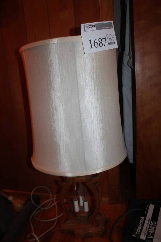 lot 1687 image: Table Lamp