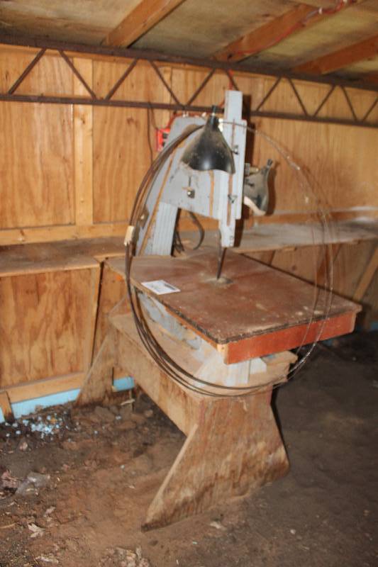lot 1604 image: Band Saw