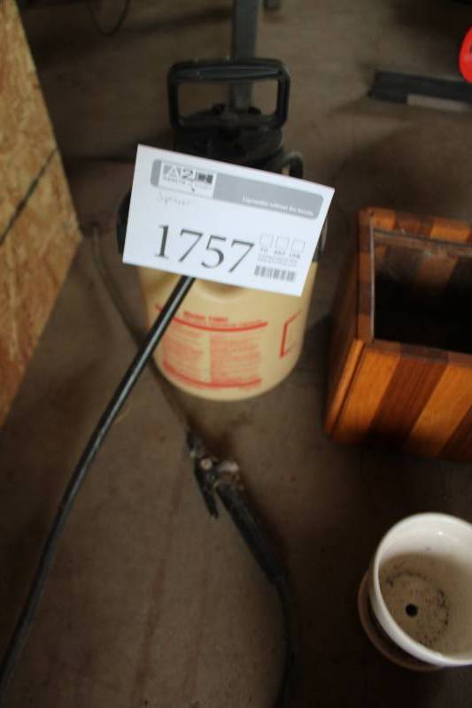 lot 1757 image: Yard Sprayer