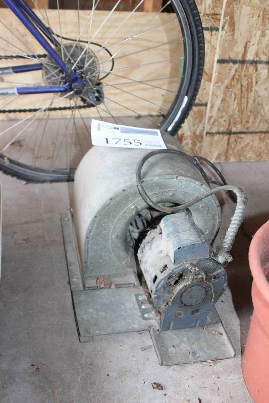 lot 1755 image: Electric Motor Blower Assembly