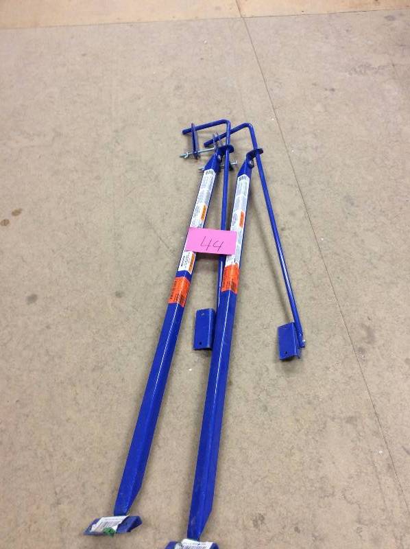 lot 44 image: Werner Steel Pump Jack Foldable Brace open box never used