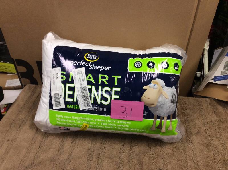 lot 31 image: Serta Perfect Sleeper Standard Bed Pillow