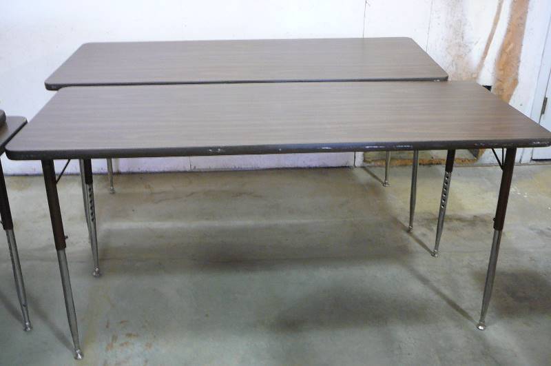 2 Tables