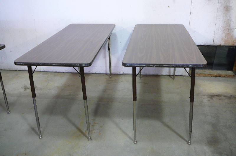 2 Tables