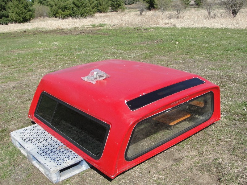 TOPPER  FOR SHORT BOX CHEVROLET TRUCK