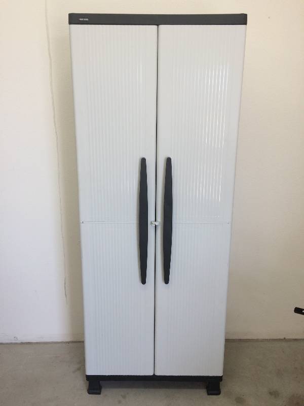 lot 5 image: Utility Cabinet