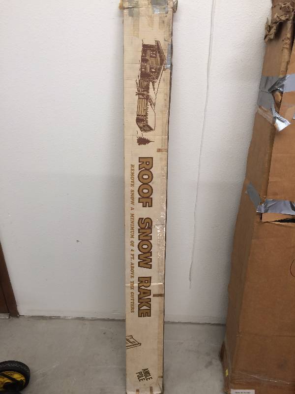 lot 22 image: Roof Snow Rake