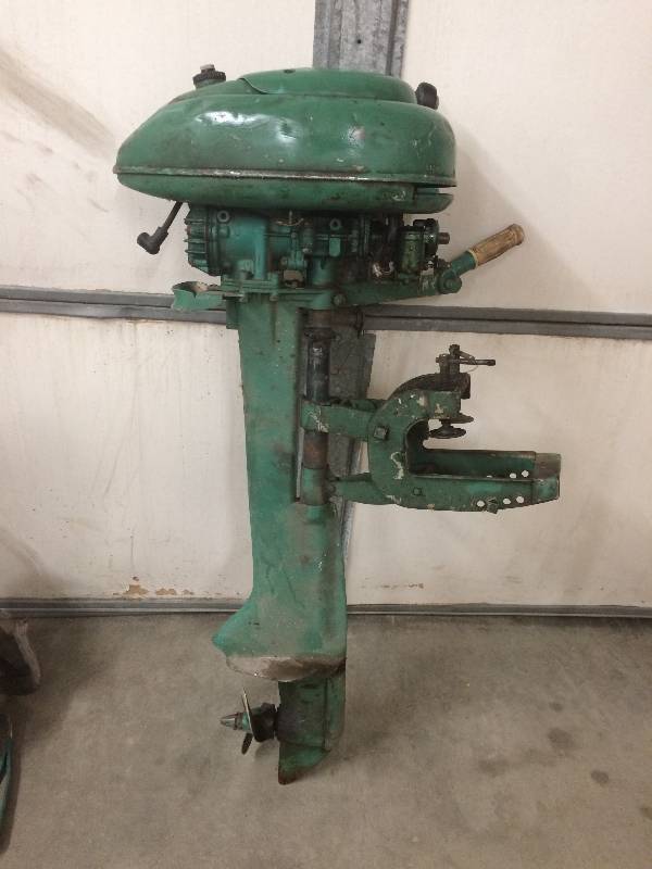 lot 43 image: Outboard Motor