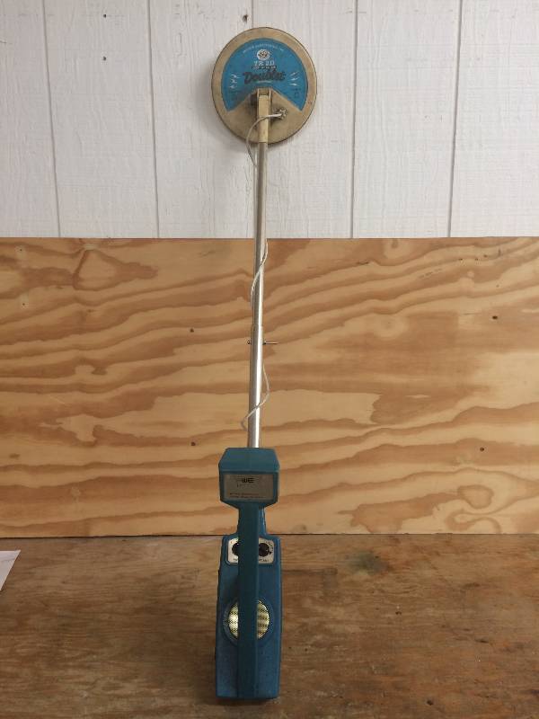 lot 48 image: Metal Detector