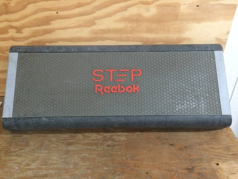 lot 49 image: Reebok Step