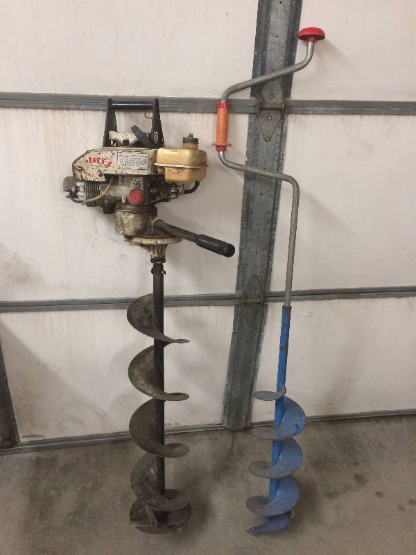 lot 53 image: Ice Augers