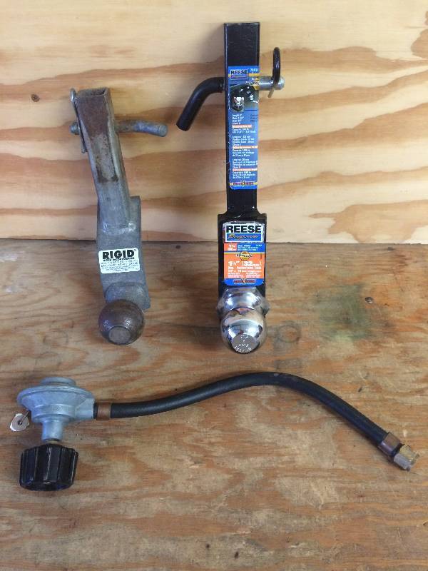 lot 57 image: Ball Hitch and Regulator