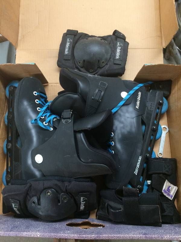 lot 70 image: Rollerblades and Pads