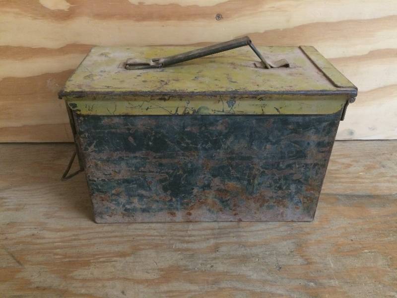 lot 80 image: Military Ammo Box