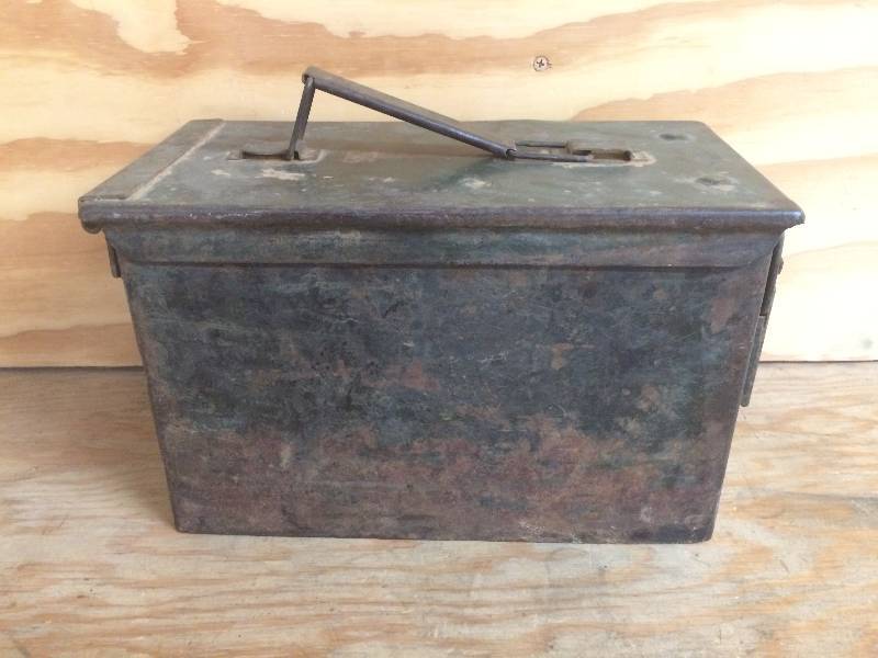lot 81 image: Military Ammo Box