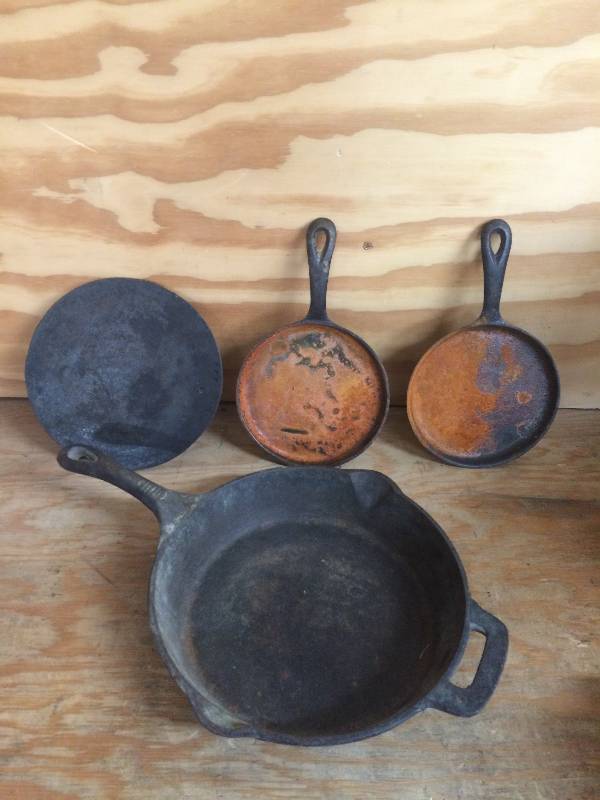 lot 89 image: Cast Iron Pans