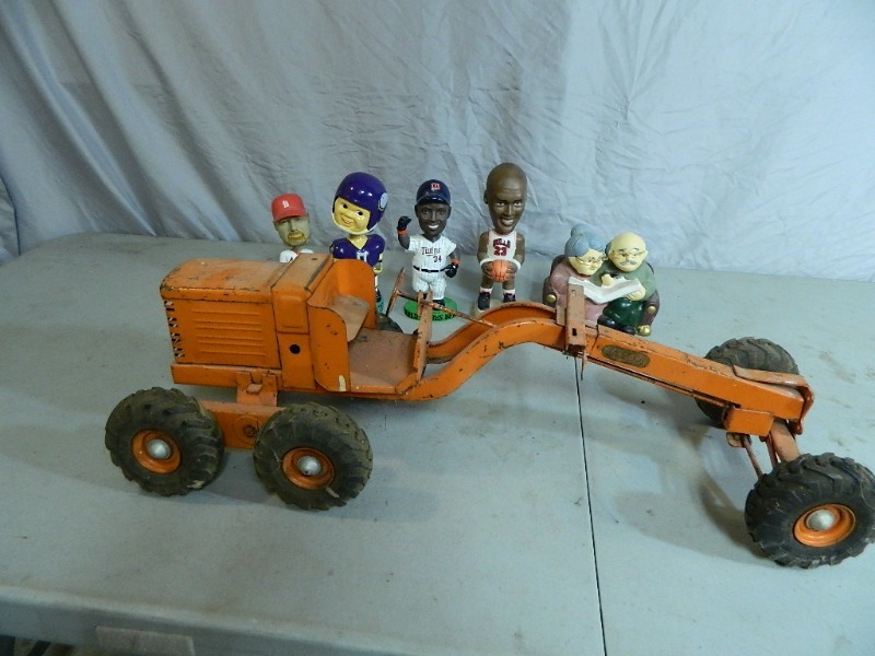 lot 19 image: Vintage Mode Toys Grader and Bobbleheads