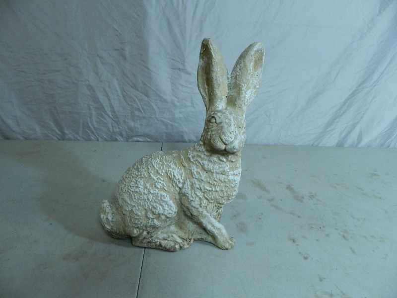lot 28 image: Cute Garden  Yard Rabbit